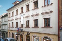 Little Quarter Hostel 3*